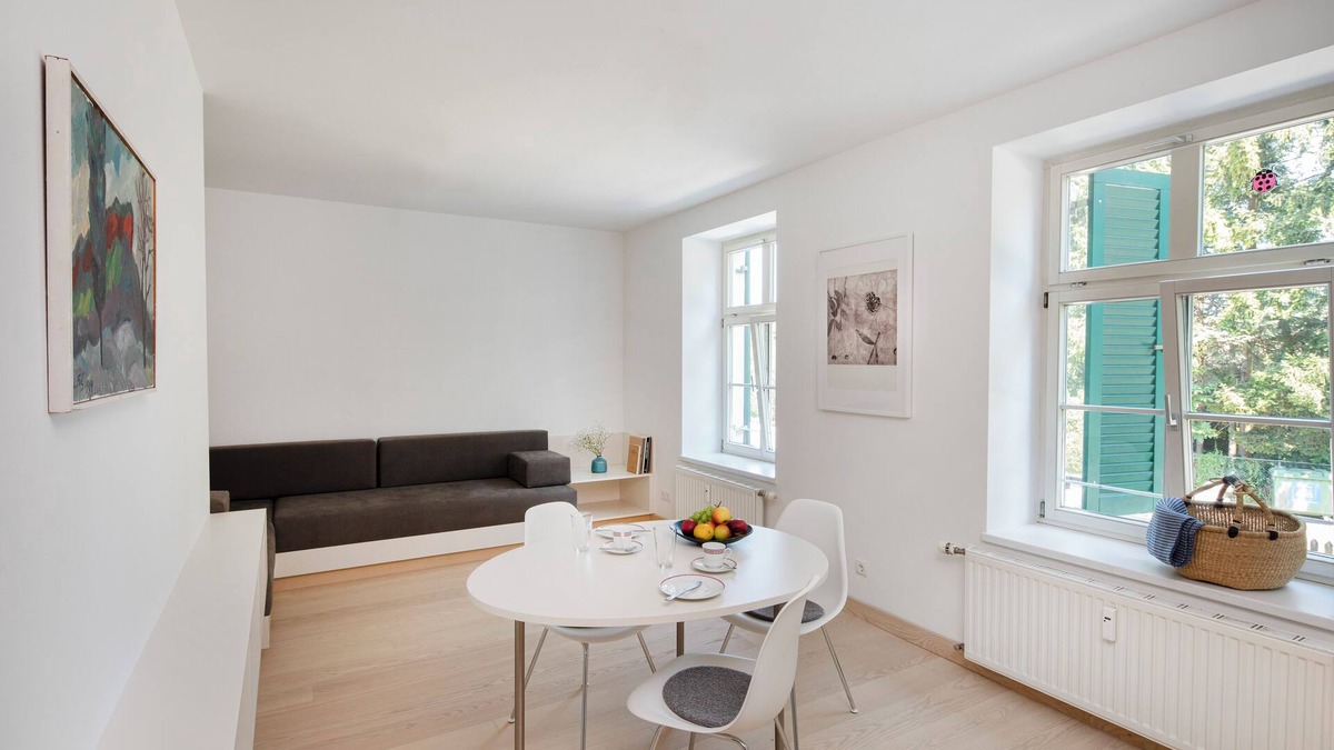 Hard Apartment | Schickes Apartment in Denkmalgeschütztem Haus in Seenähe