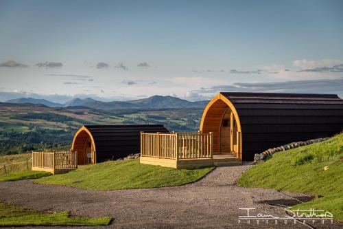 Aberfeldy Apartment | Schiehallion Luxury Glamping Pod with Hot Tub at Pitilie Pods
