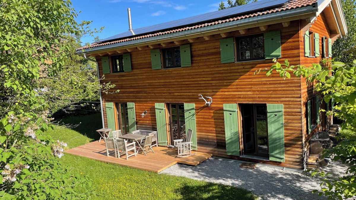 Neuhaus House | Schlierseealm - picturesque wooden house near the lake with sauna and fireplace