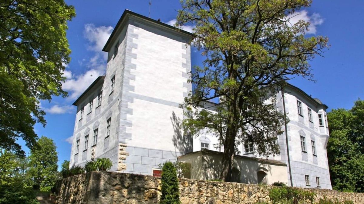 Hofstetten Other | Schloss Hofstetten evening sun with tower room, Bavarian baroque castle