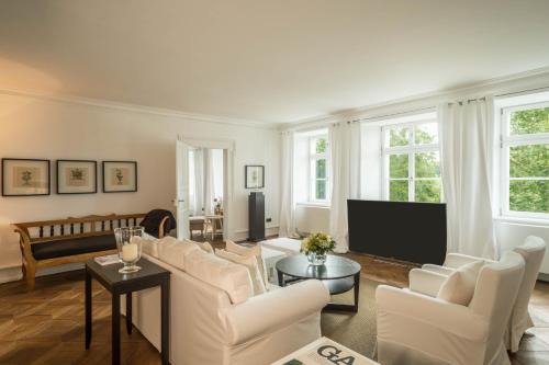 Immenstaad am Bodensee Apartment | Schloss Kirchberg - am Park