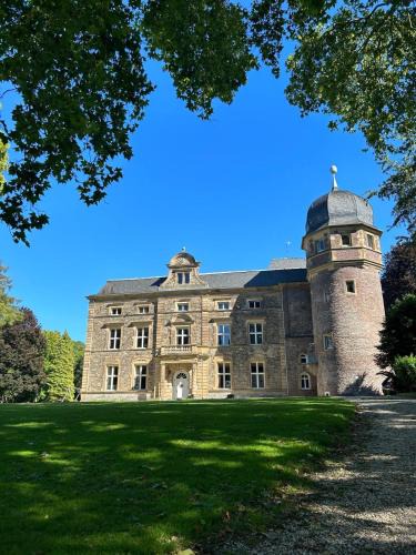 Uebach-Palenberg Apartment | Schloss Rimburg - Steve Mc Queen 4