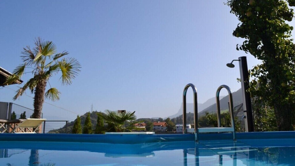 Vollan House | Schlosshof Mayenburg Comfortable holiday residence