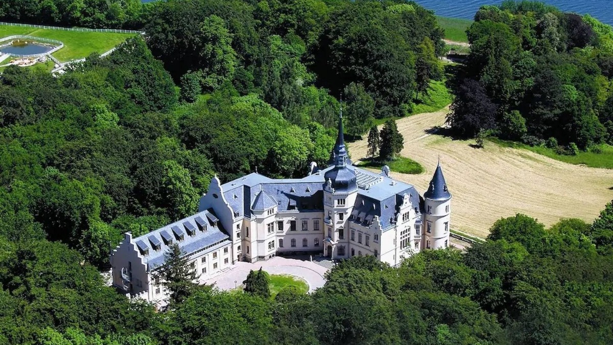 Ralswiek Hotel | Schlosshotel Ralswiek