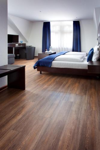 Grenzach-Wyhlen Bed & Breakfast | Schlotzeria Hotel I Café I Eis