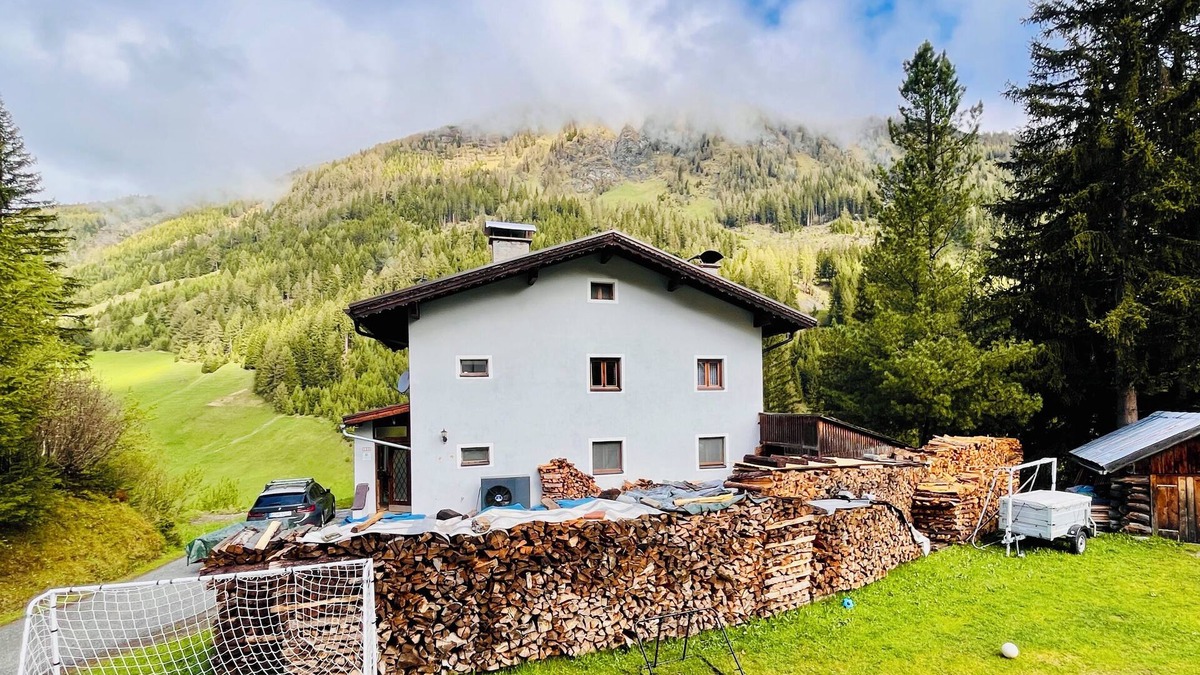 Schmirn House | Schmirnhaus in the mountaineering village