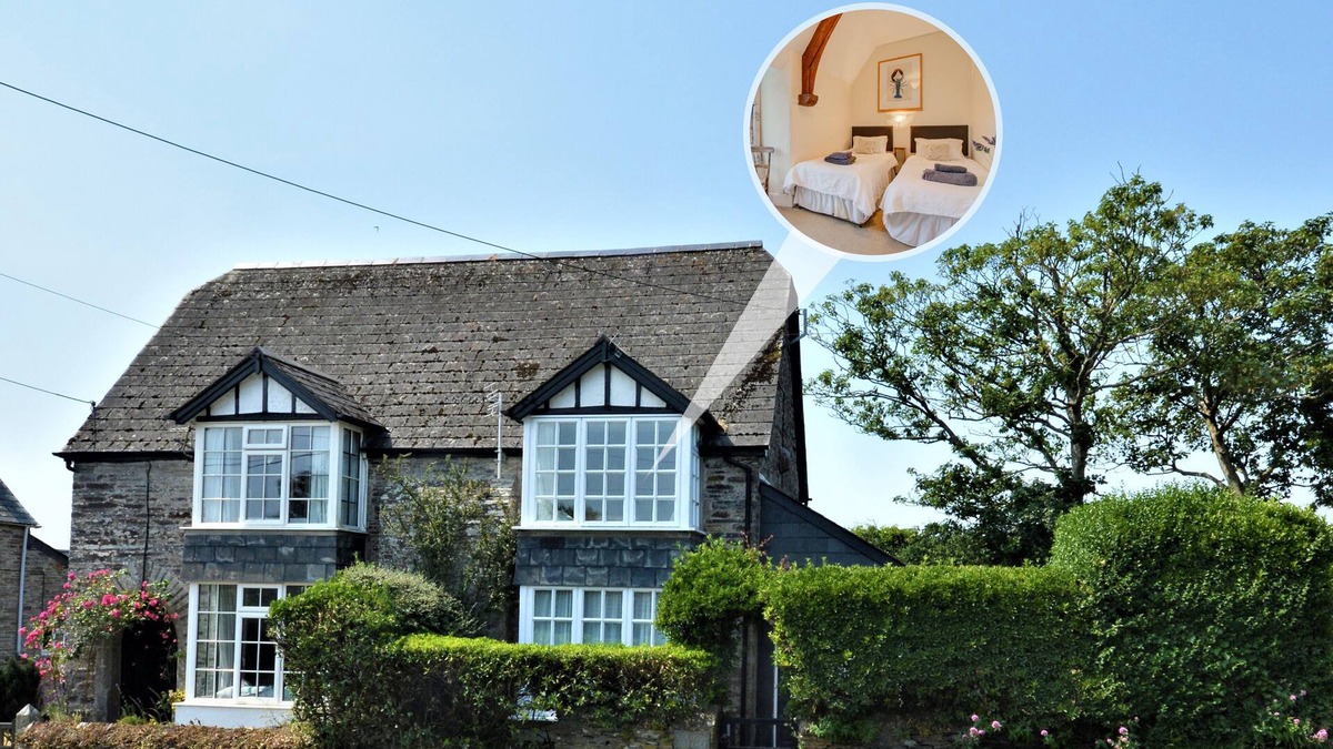 Little Petherick House | School Cottage - Two Bedroom House, Sleeps 4