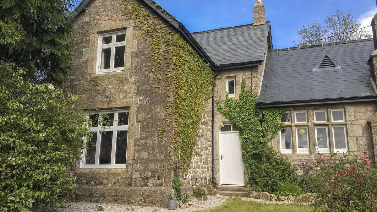 South Brent Cottage | SCHOOL HOUSE, pet friendly, country holiday cottage in Ivybridge