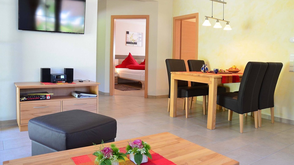 Lahr Apartment | Schwalbennest mit 69qm, 2 Schlafräume, für maximal 4 Personen