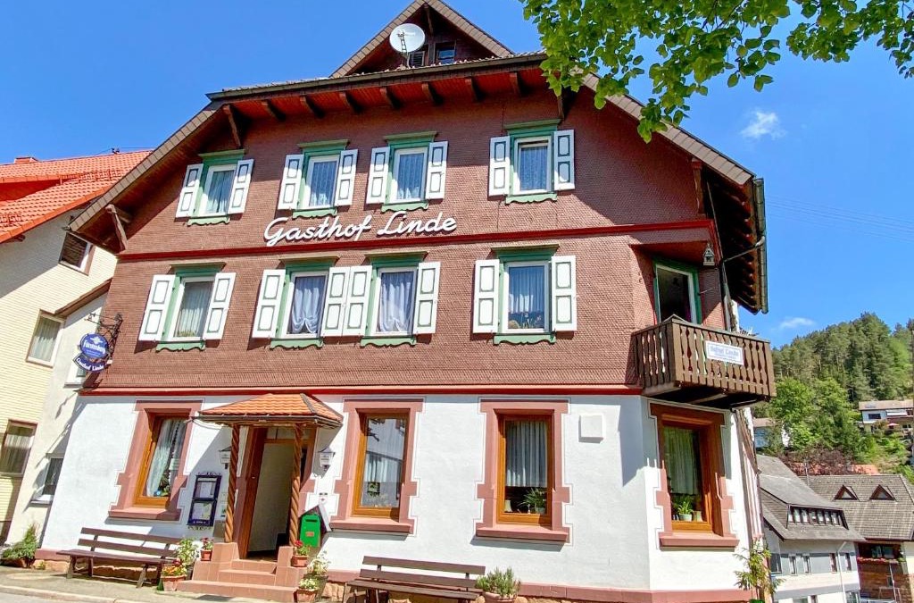 Tennenbronn Hotel | Schwarzwaldgasthaus Linde
