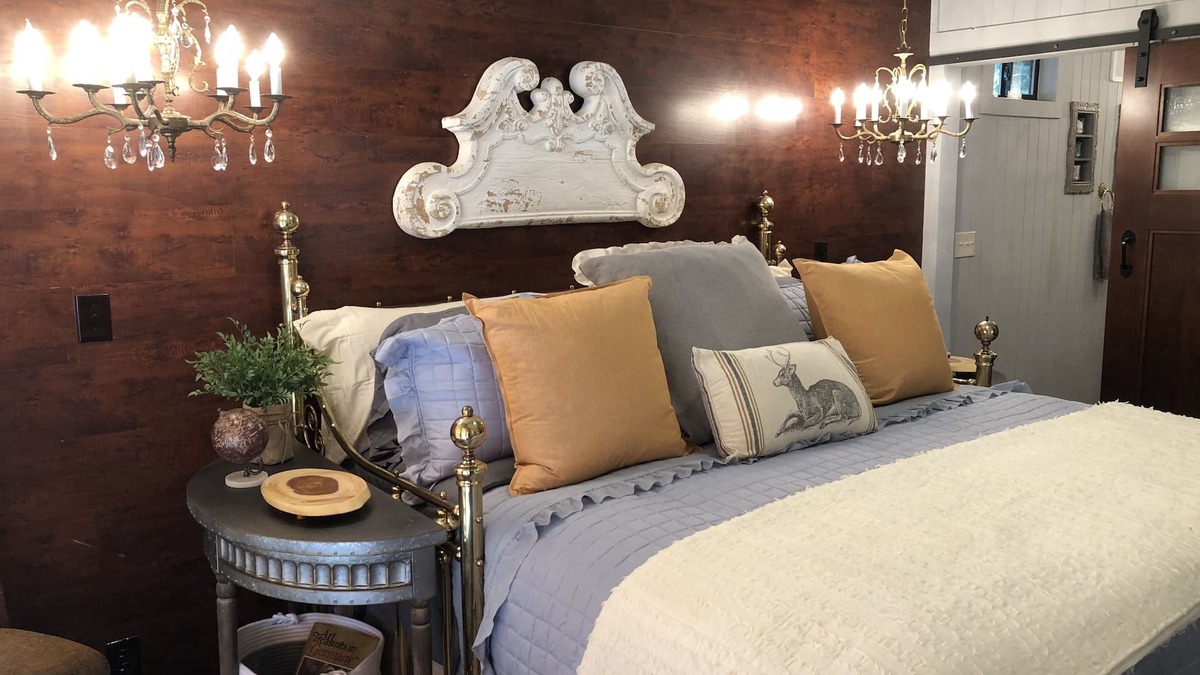 Harlandale Cottage | Schwestern Haus Long and short Term Rental Discount Available.
