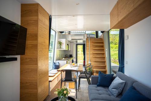 Merzig Boat Rental | Schwimmende Ferienwohnung auf der Saar