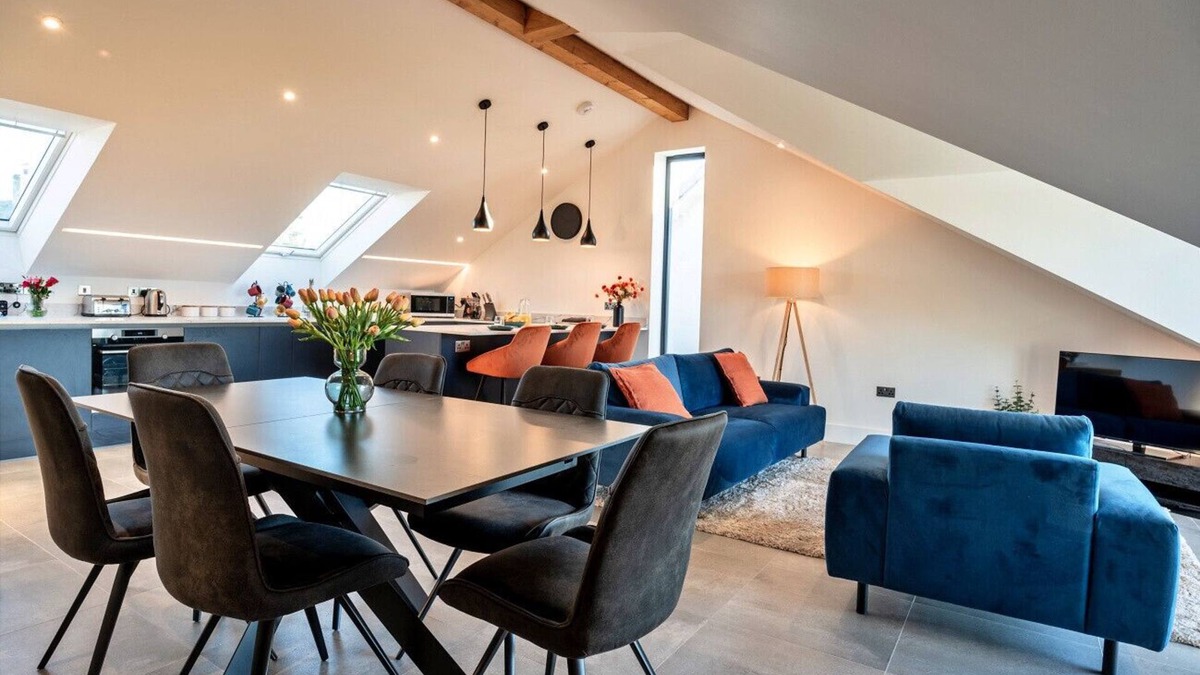 The Lizard Ski Chalet | Scilla