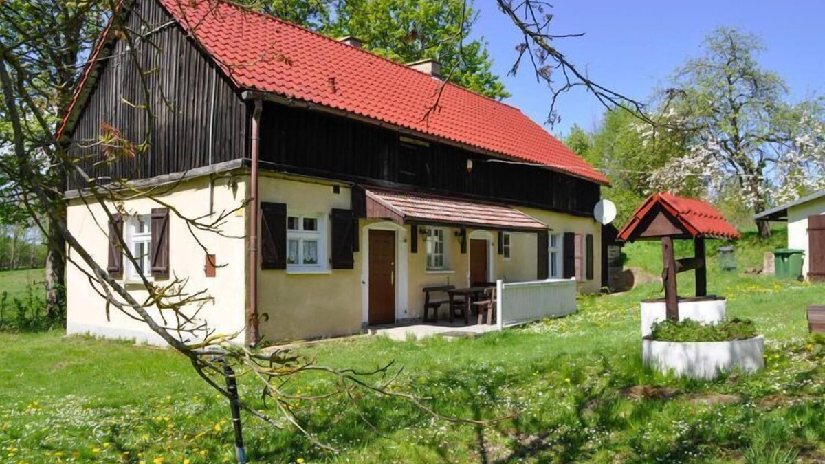 Szczecinek House | SCottage with fireplace, Grabczyn