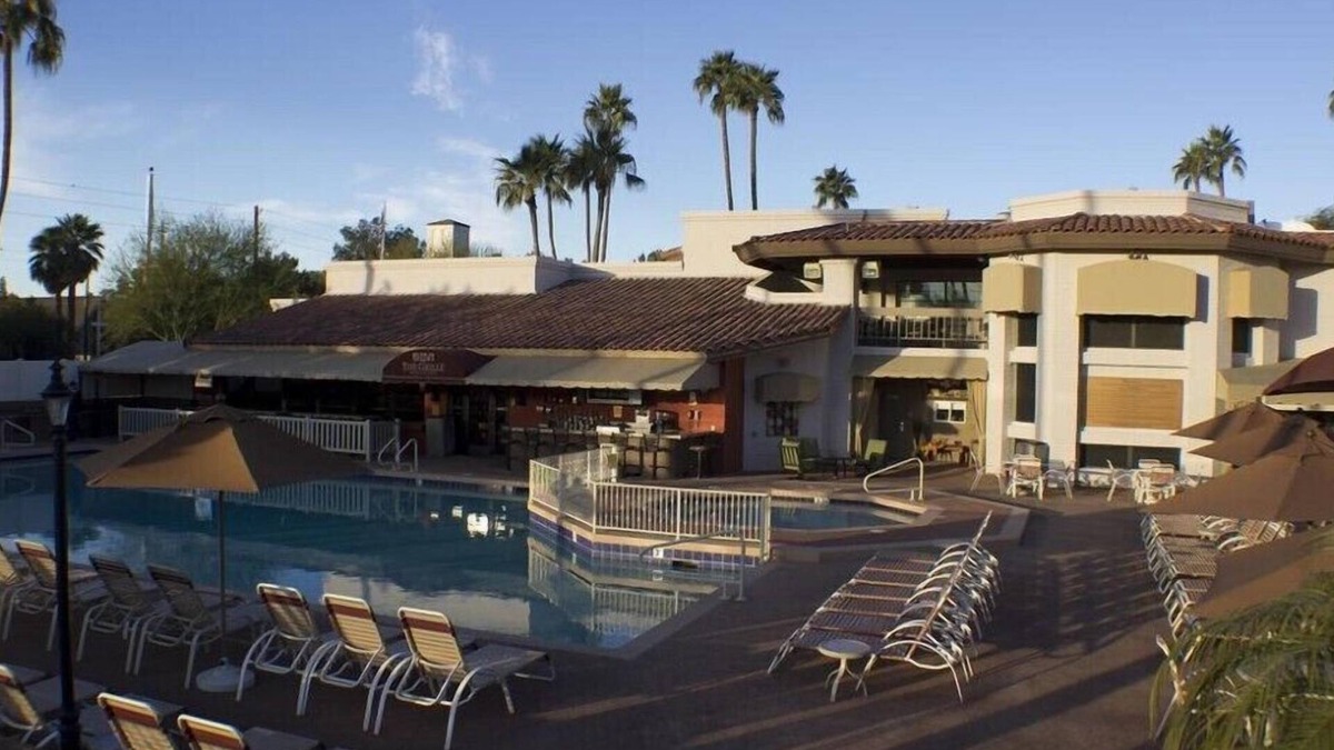 Arcadia Condo | Scottsdale Camelback Resort Spacious 2BR Condo with Playground