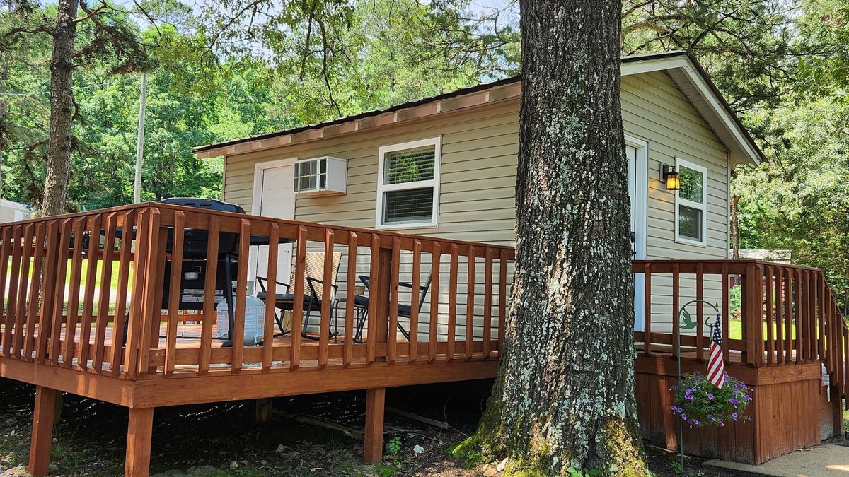 Glenwood Cabin | ScrappyJax Cozy Cabin #4