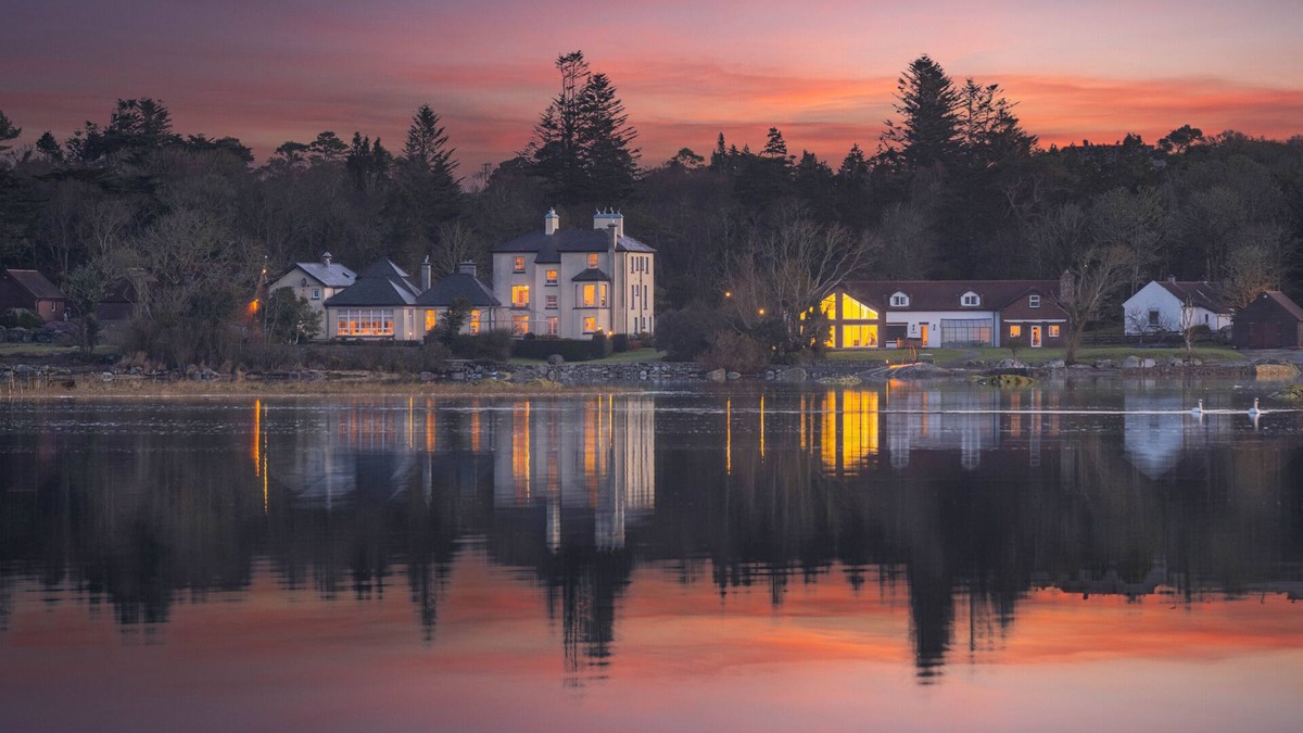 Derravonniff Bed & Breakfast | Screebe House