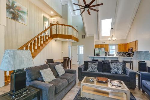 Osage Beach House | Screened Deck Margaritaville Lake Resort Retreat!