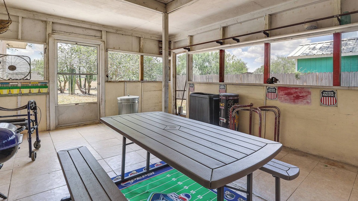 Harlingen Cottage | Screened Porch: Remote Harlingen House!