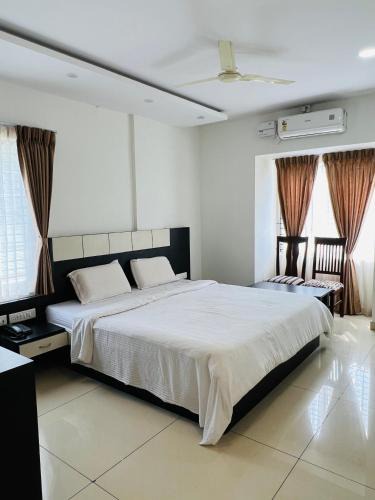 Shravanabelagula Hotel | SDK Residency