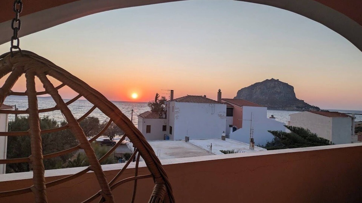 Monemvasia Apartment | Sea and castlerock view family-couples apartment