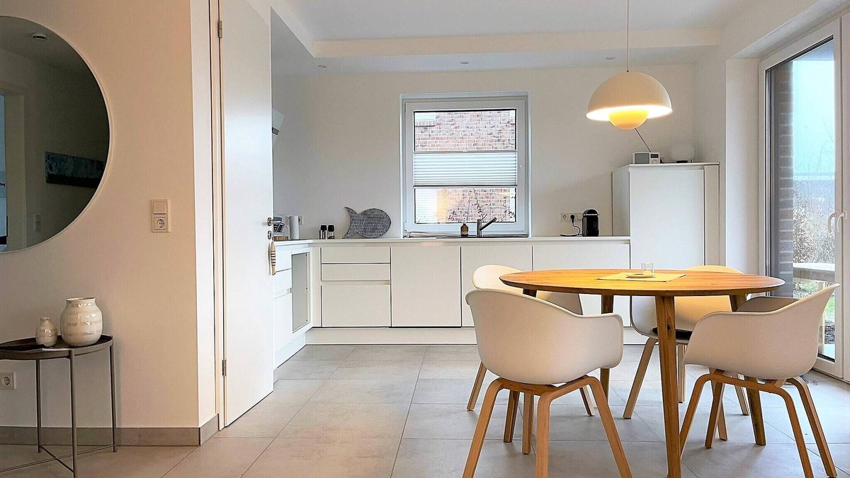 Fedderwardersiel Apartment | Sea and comfort - vacation apartment HEIN with terrace and directly on the North Sea dike!