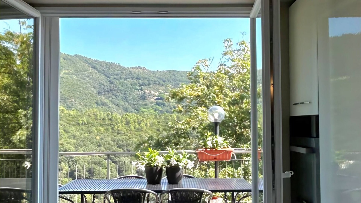 Noli Apartment | Sea and Mountains by Simonetta CITRA 009042-LT-0049 CIN IT009042C2UVB3FNDL