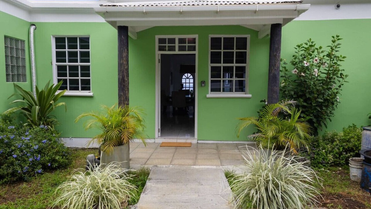 Castle Comfort House | Sea and Summit Villa