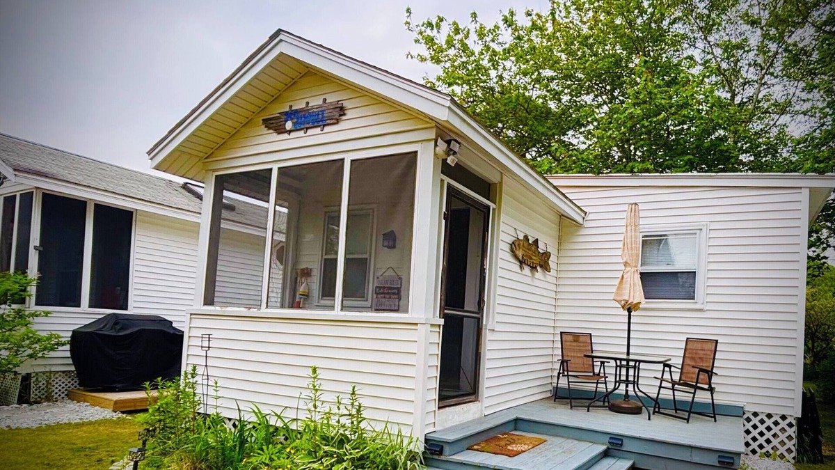 Pine Point Cottage | Sea Bisquit Cottage by the Ocean