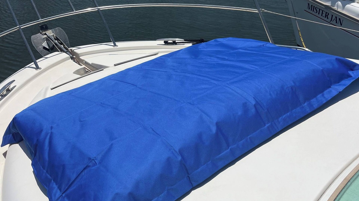 Belem Boat Rental | Sea Bloom II - Night in a fancy speedboat