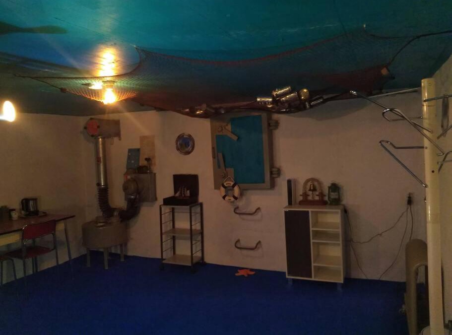 Evilard Apartment | Sea-boat room with no windows