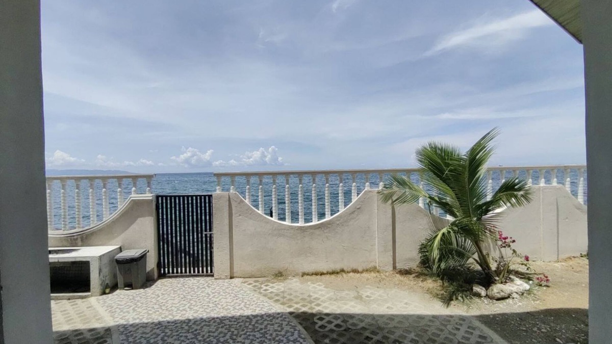 Argao House | Sea Breeze Beachfront Villa Cebu