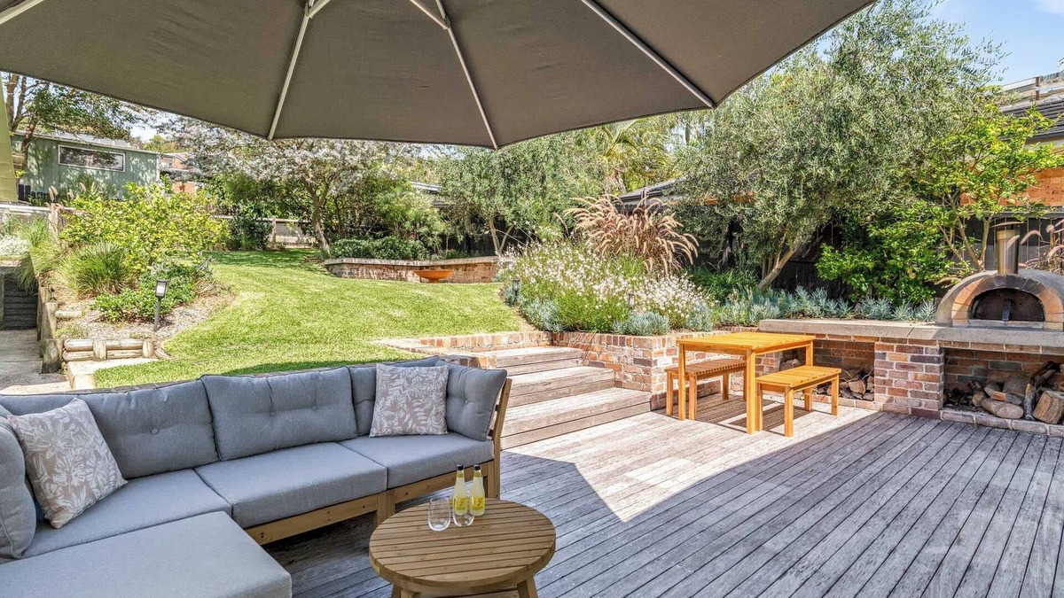 Forresters Beach House | Sea Breeze by Coast Hosting