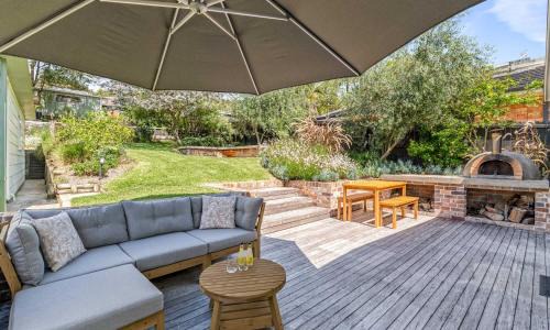 Forresters Beach House | Sea Breeze by Coast Hosting