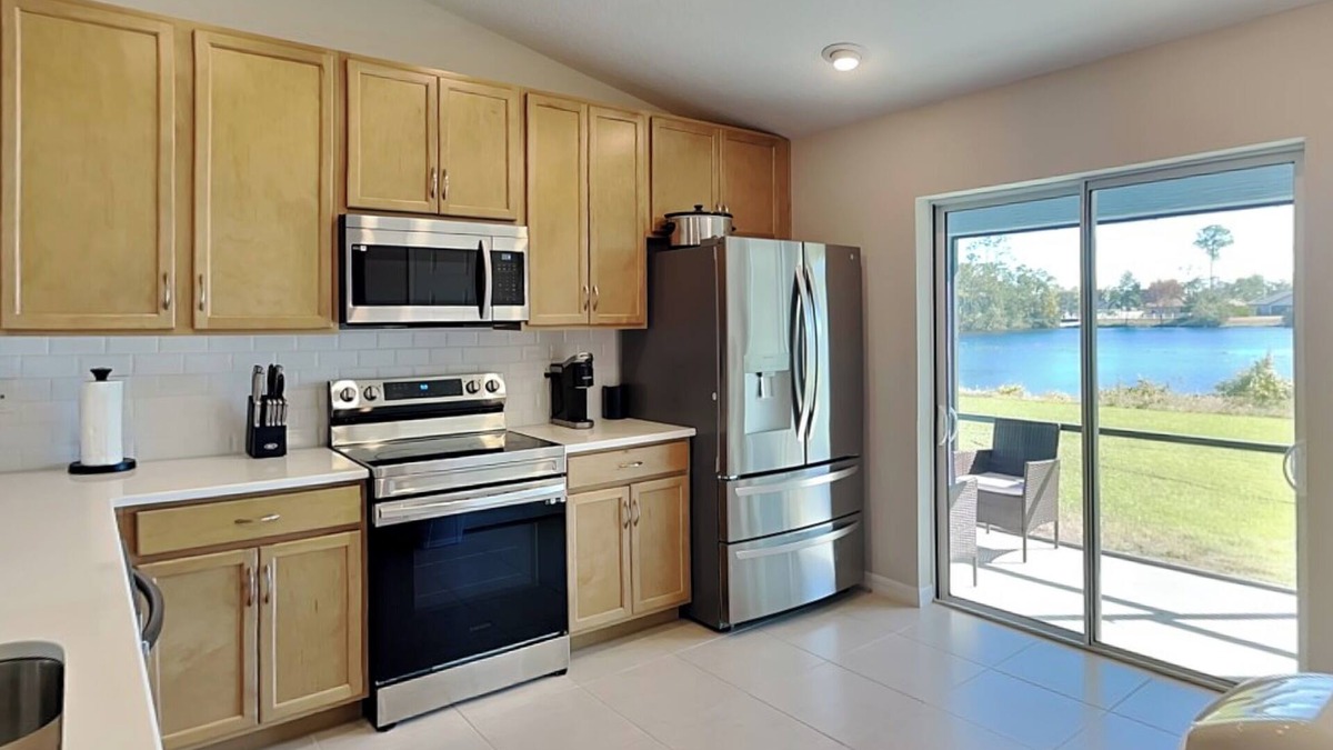 Palm Harbor Cottage | Sea Breeze Lake Villa Unit B