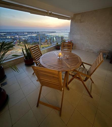 Ashdod Apartment | Sea Breeze - Modern Marina Stay