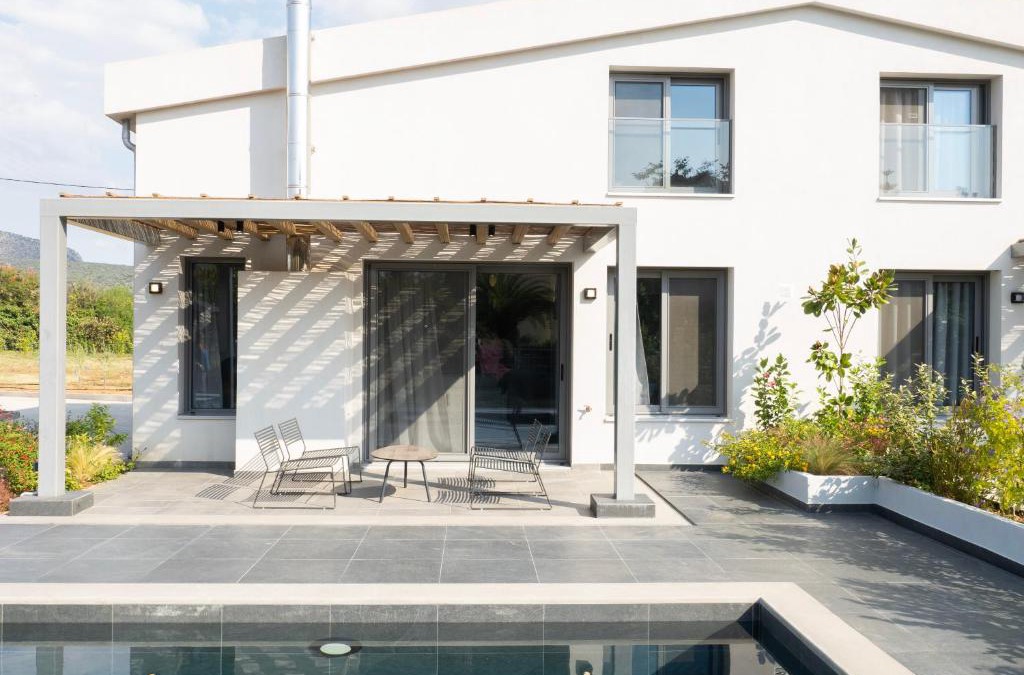 Kandia Villa | Sea breeze suites Maistro 4per with private pool