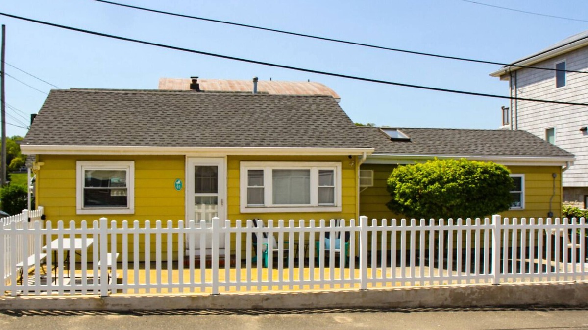Fort Hancock House | Sea Bright Beach House Sleeps 6 Perfect for a Family with little ones!