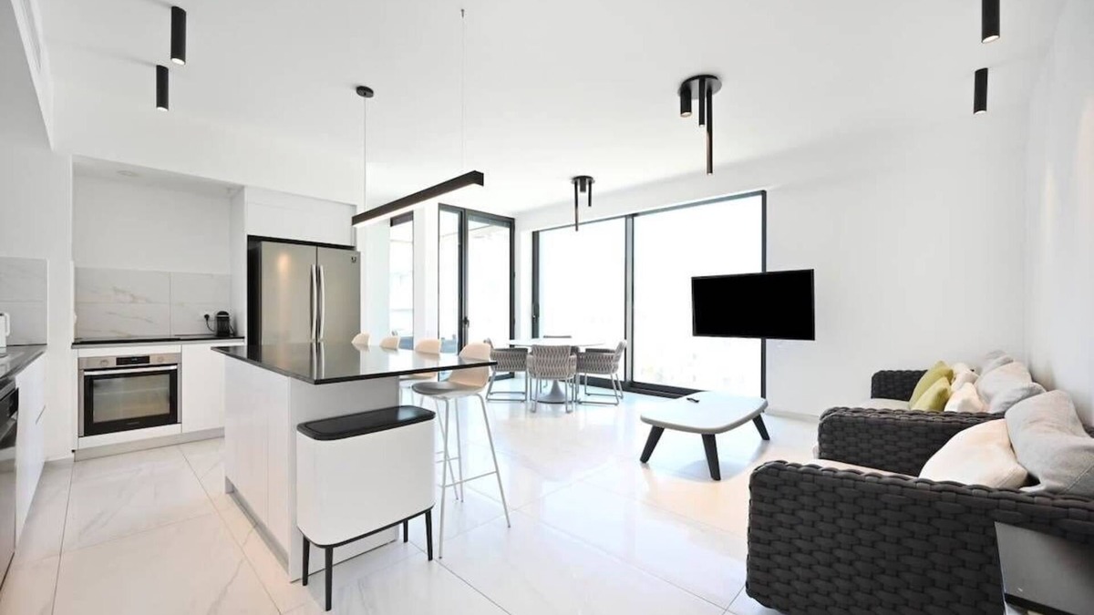 Kerem HaTeimanim Apartment | Sea&City at Geula with MAMAD by HolyGuest