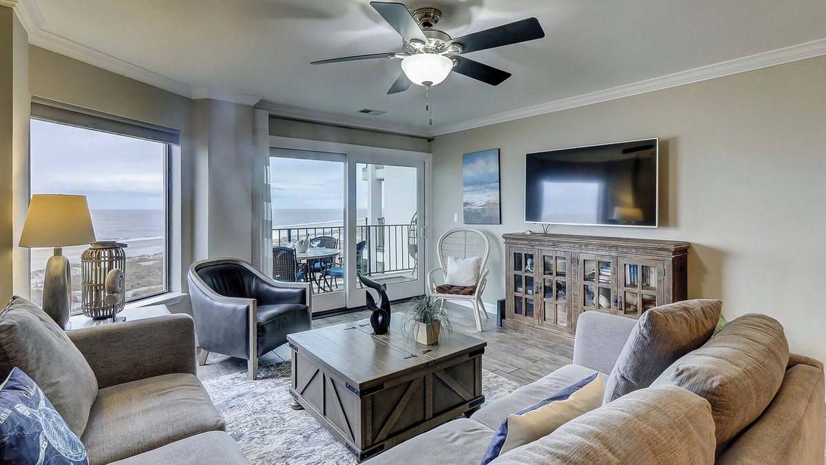 Folly Field Condo | Sea Cloisters on Hilton Head, Upper Floor Condo with Fabulous Ocean Views!