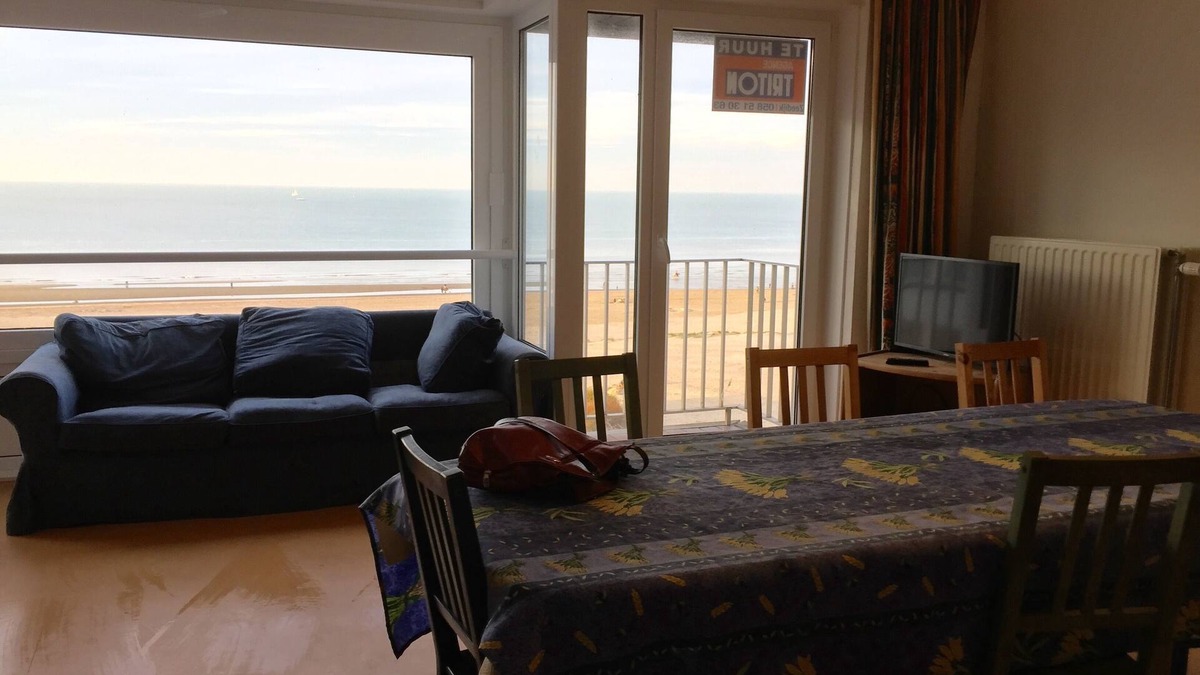 Oostduinkerke-Bad Apartment | Sea dike apartment