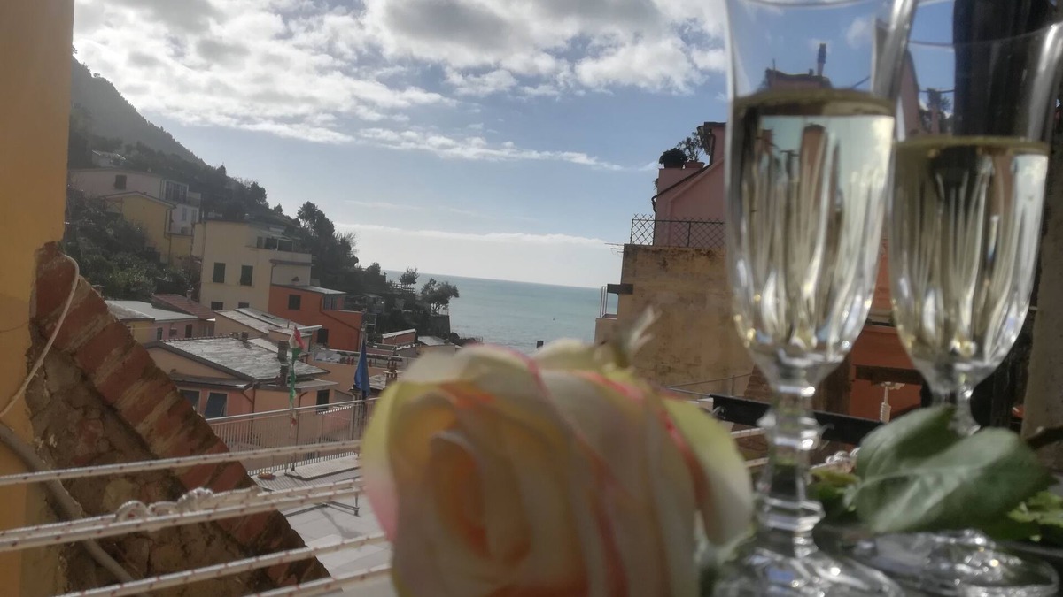 Riomaggiore Apartment | "Sea Drops" (CITR: 011024-CAV-0119)