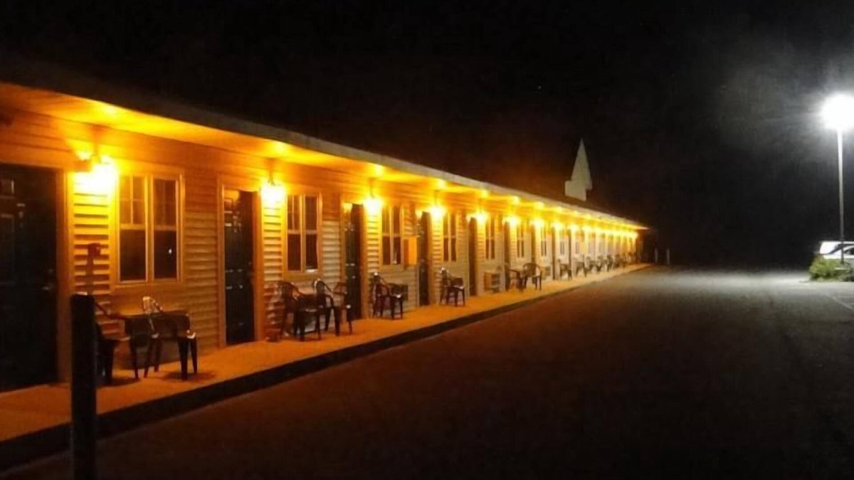Long Neck Hotel | Sea Esta Motel II