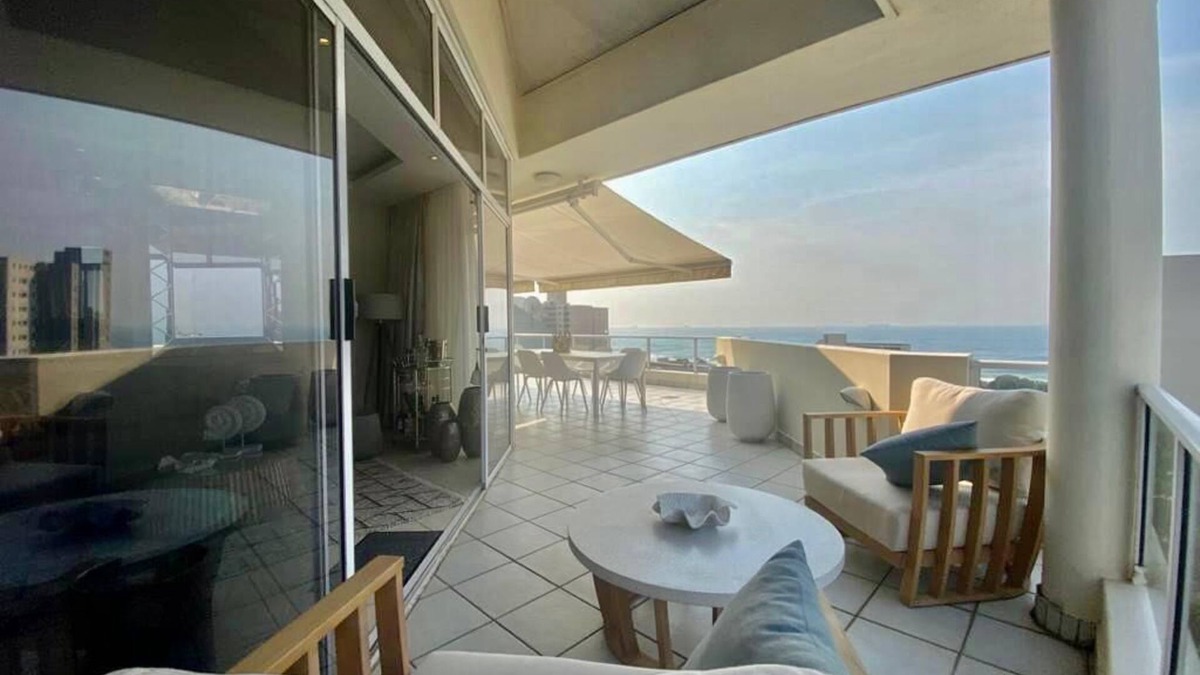 Umhlanga Apartment | Sea facing Contemporary holiday apartment Umhlanga Rocks