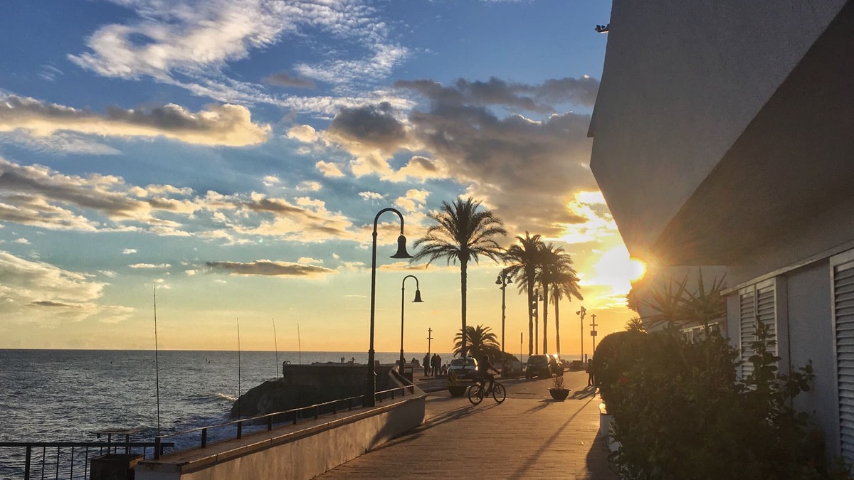 Sant Pol De Mar House | Sea front apartment near Barcelona