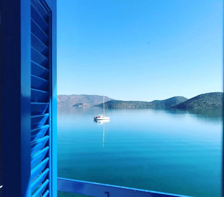 Elounda Apartment | Sea-front Cozy Apartment