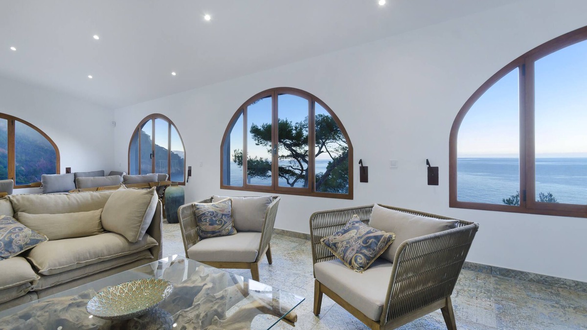 Banyalbufar Ski Chalet | Sea front house with astounding views