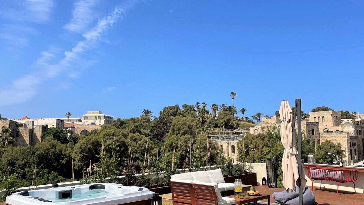 Jaffa Apartment | Sea front Penthouse with terrace and elevator