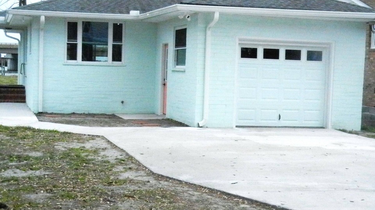 Willoughby Spit House | SEA GLASS COTTAGE WATERFRONT