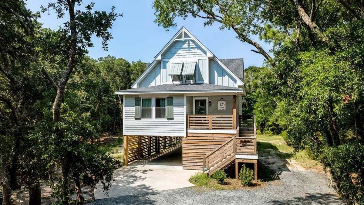 Southern Shores House | Sea Glass Shack | 2,025 ft to the beach | Private Pool and Hot Tub